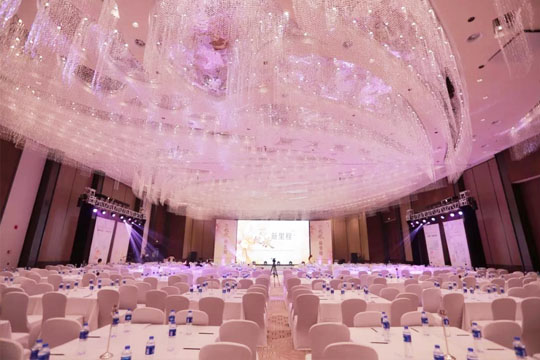 “芯綻放，新里程”——花間堂2019年新品上市發(fā)布會暨下半年規(guī)劃